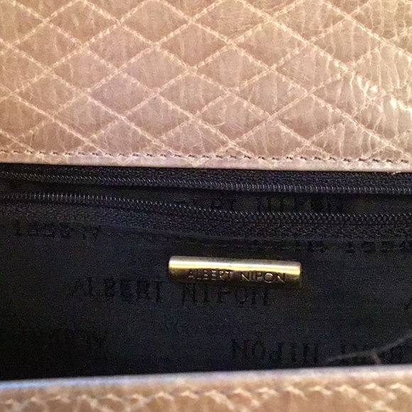 Albert Nipón handbag with gold chain strap - Picture 3 of 5